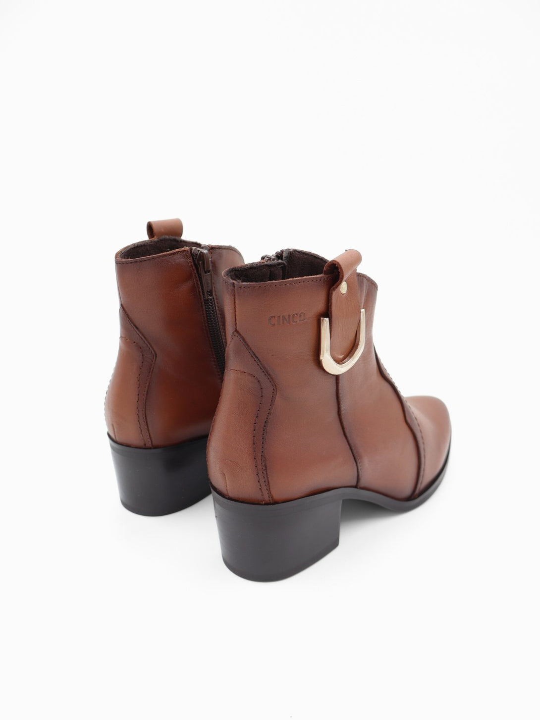 מגפון עור Paula