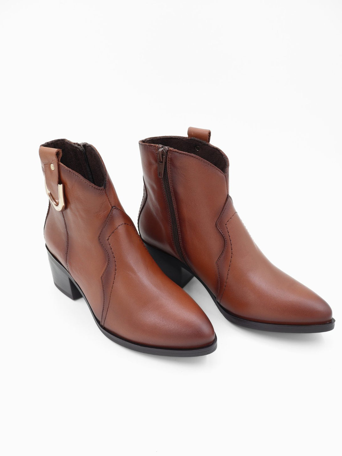 מגפון עור Paula