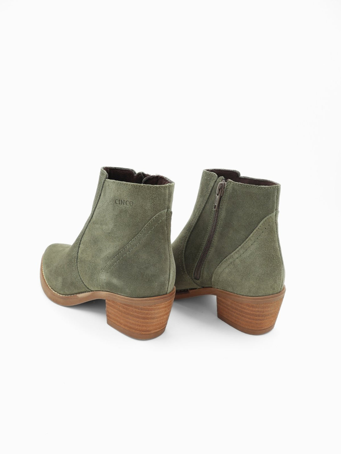 מגפון עור Alexia