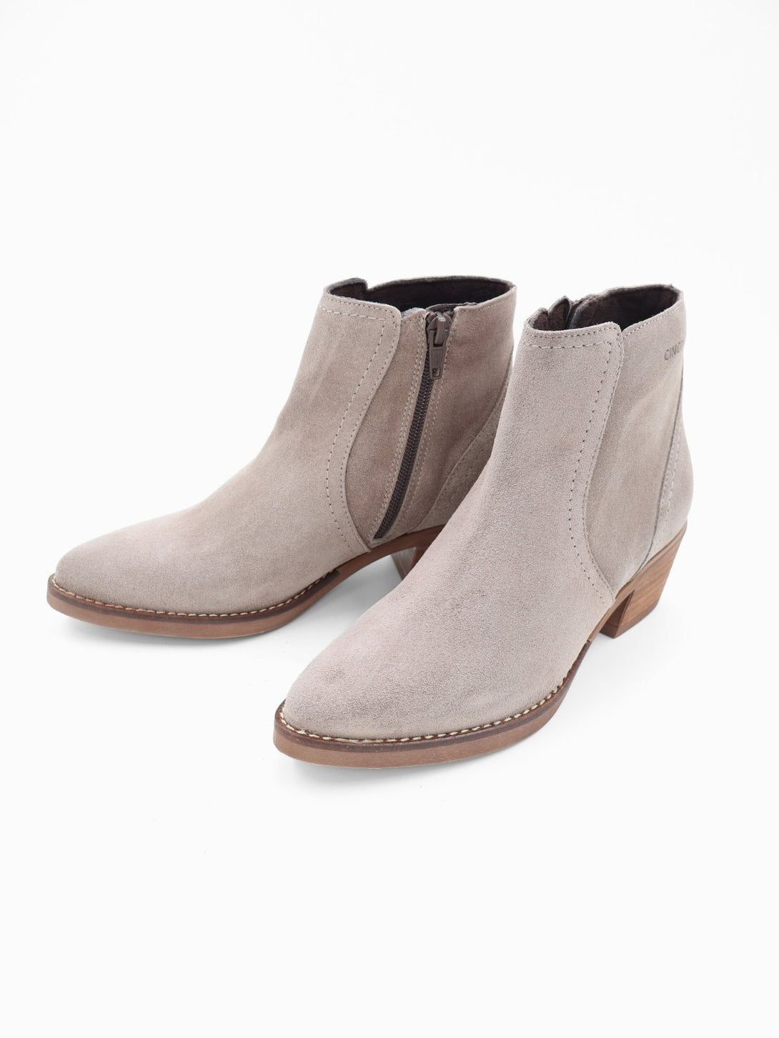 מגפון עור Alexia