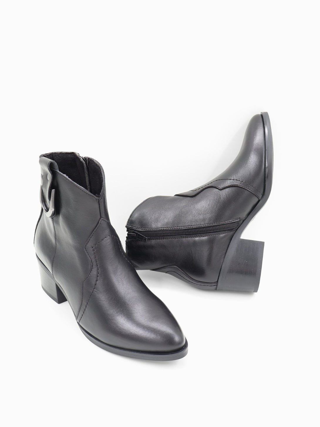 מגפון עור Paula