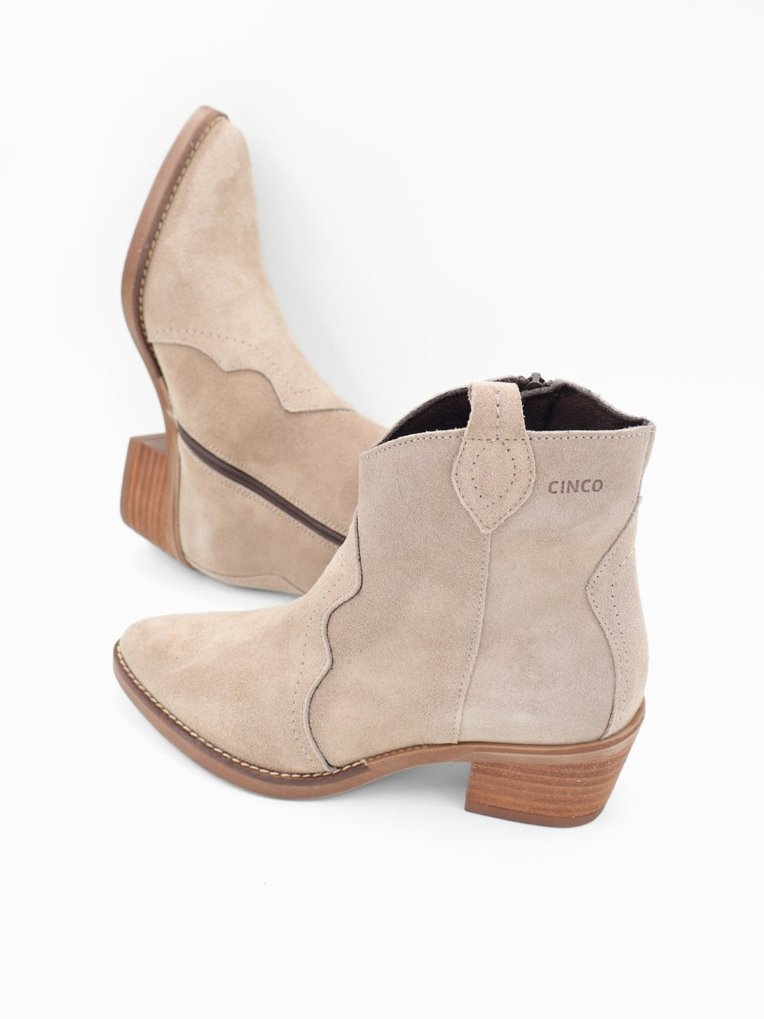 מגפון עור Alina